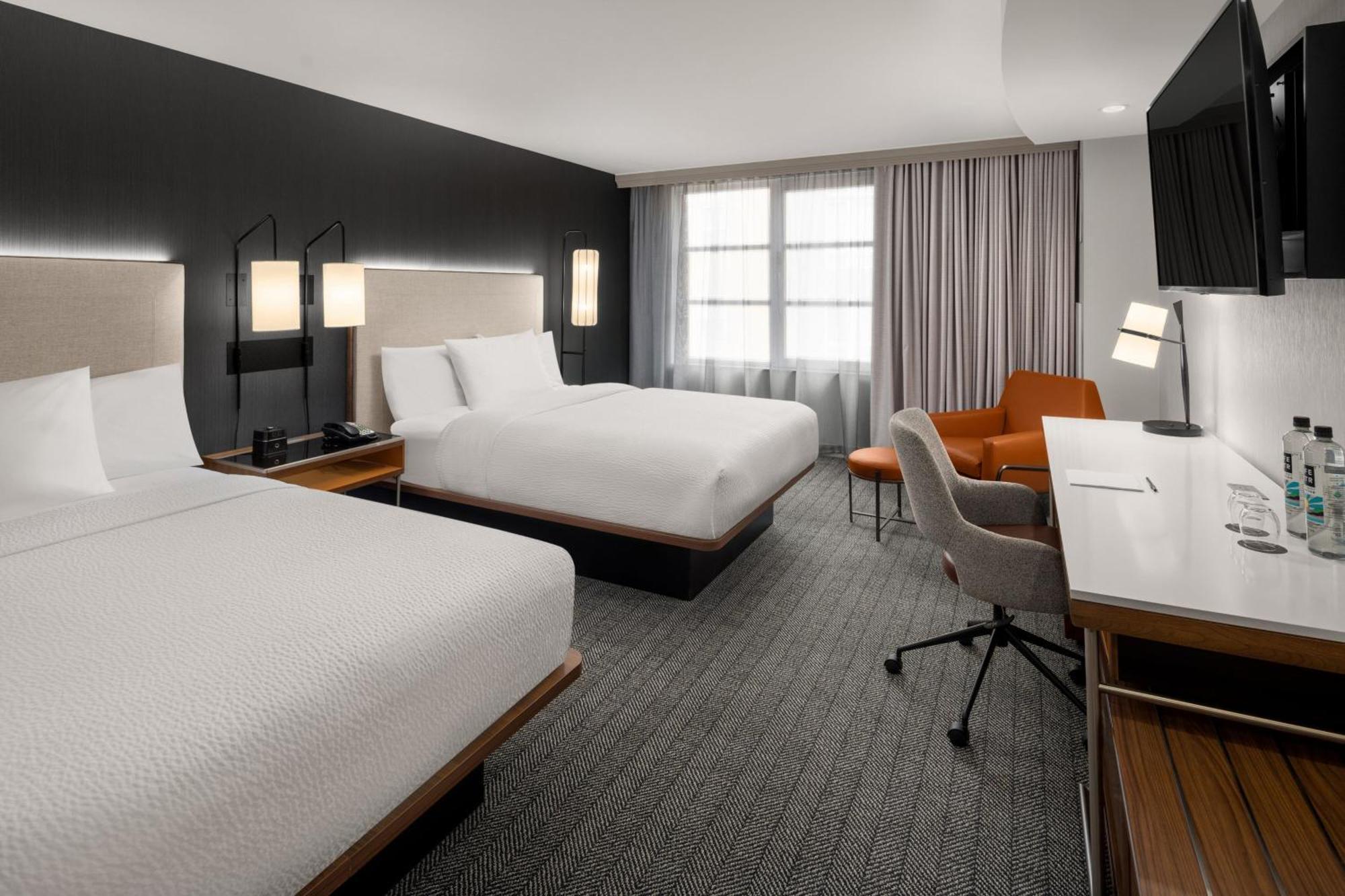 Courtyard By Marriott Seattle Bellevue/Downtown Hotel Ngoại thất bức ảnh