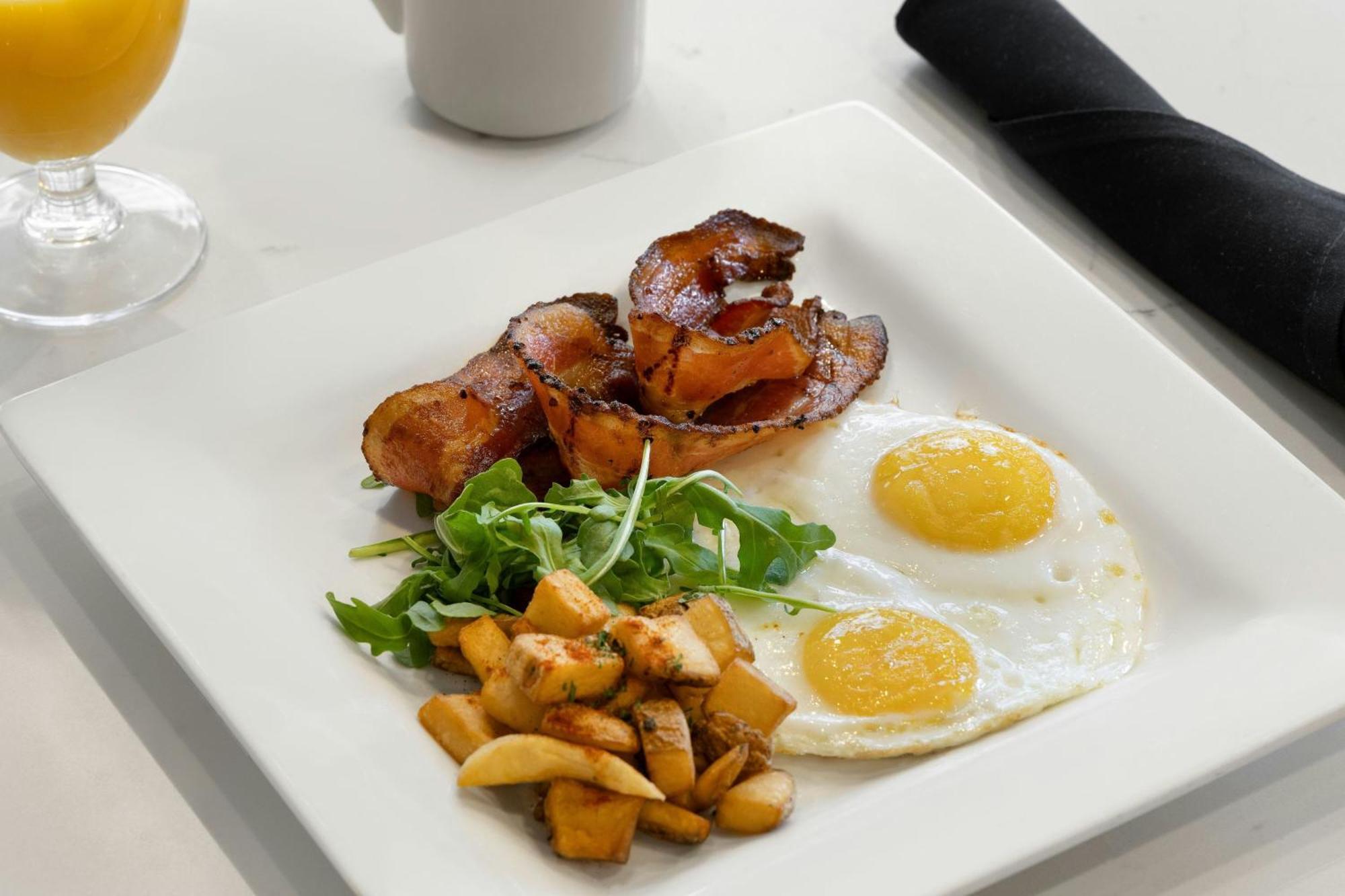 Courtyard By Marriott Seattle Bellevue/Downtown Hotel Ngoại thất bức ảnh